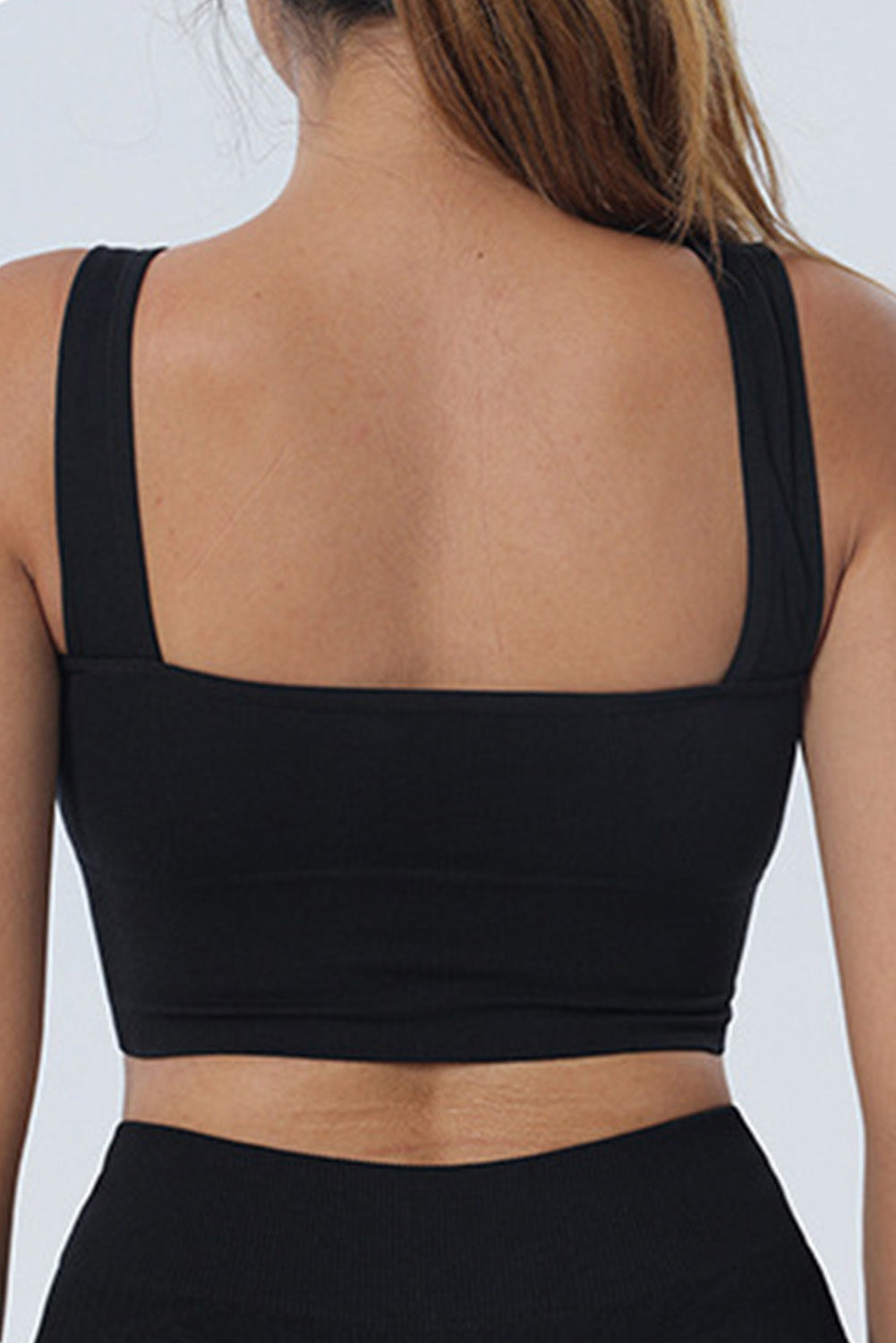 Black Seamless U Neck Sleeveless Cropped Yoga Top