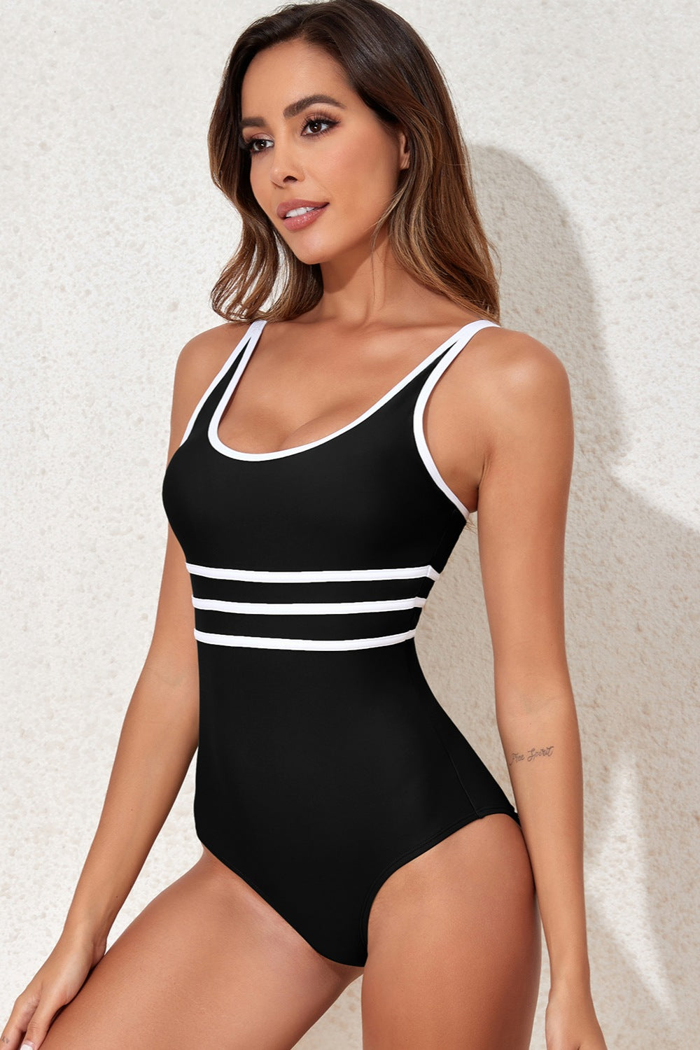 Cali Chic Contrast Trim Scoop Neck One-Piece Swimwear