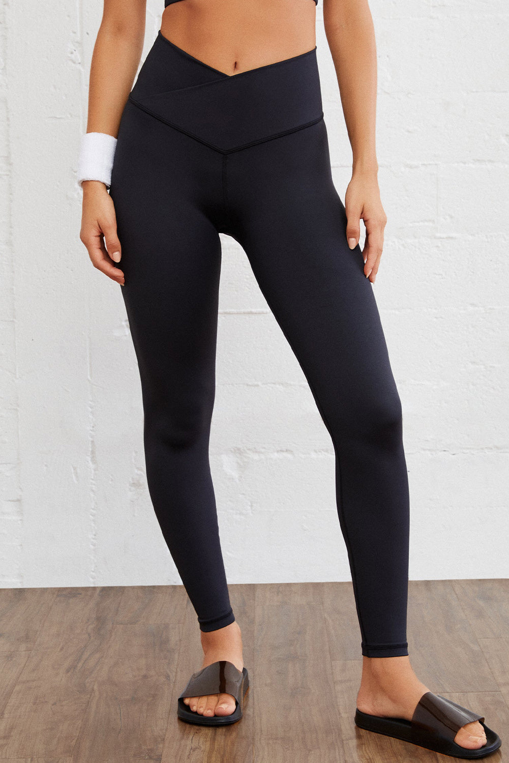 Cali Chic Black Arched Waist Seamless Active Leggings